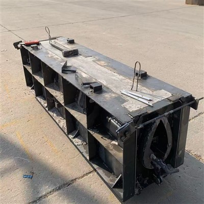 Entwässerungsrinnenform aus Metall