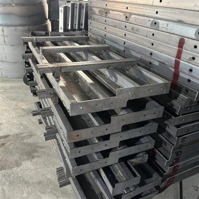 Eisenbahnschutzwandform