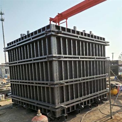 Kastendurchlassform aus Stahl