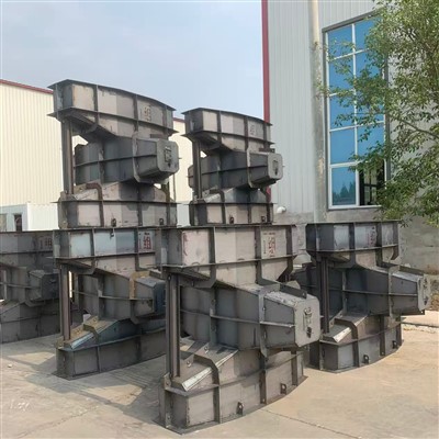 Gedrehte Betonblockform